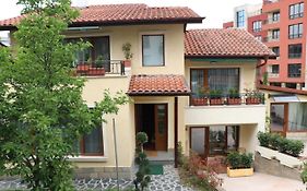 Urban House